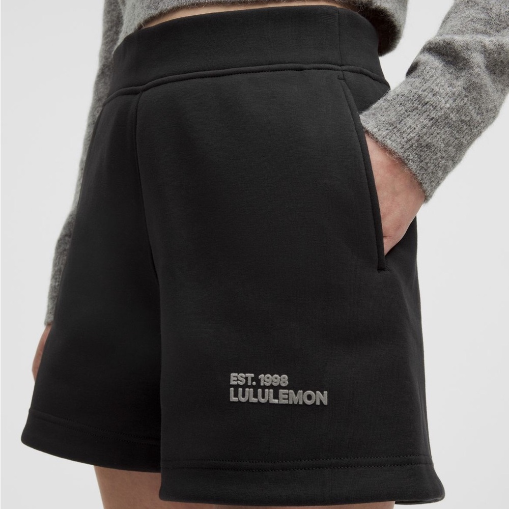 lululemon Heavyweight Fleece Short 5”